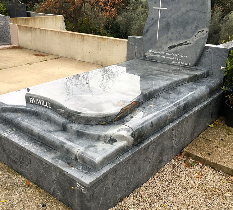 Grey pearl au cimetière du Mont Gros