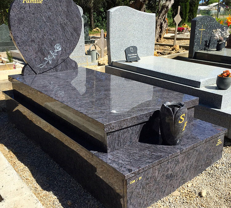 Cœur sculpté cimetière des Semboules à Antibes