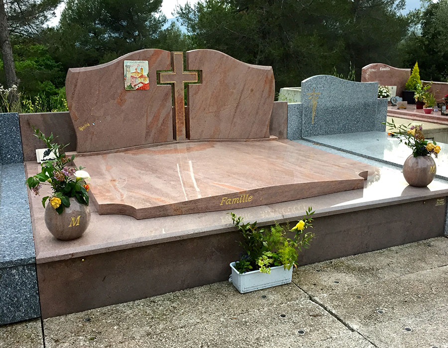 Double concession cimetière Mont Gros à La Gaude