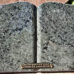 livre-funeraire-granit-gris