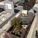 monument-funeraire-jardin-ouvert