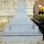 monument-funeraire-musulman-granit-gris