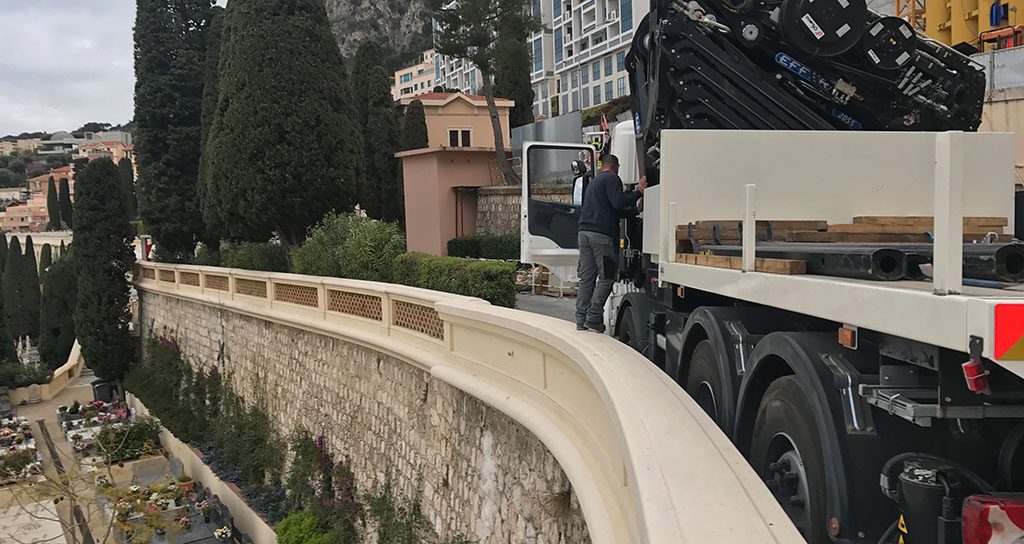 pose-monument-cimetiere-monaco