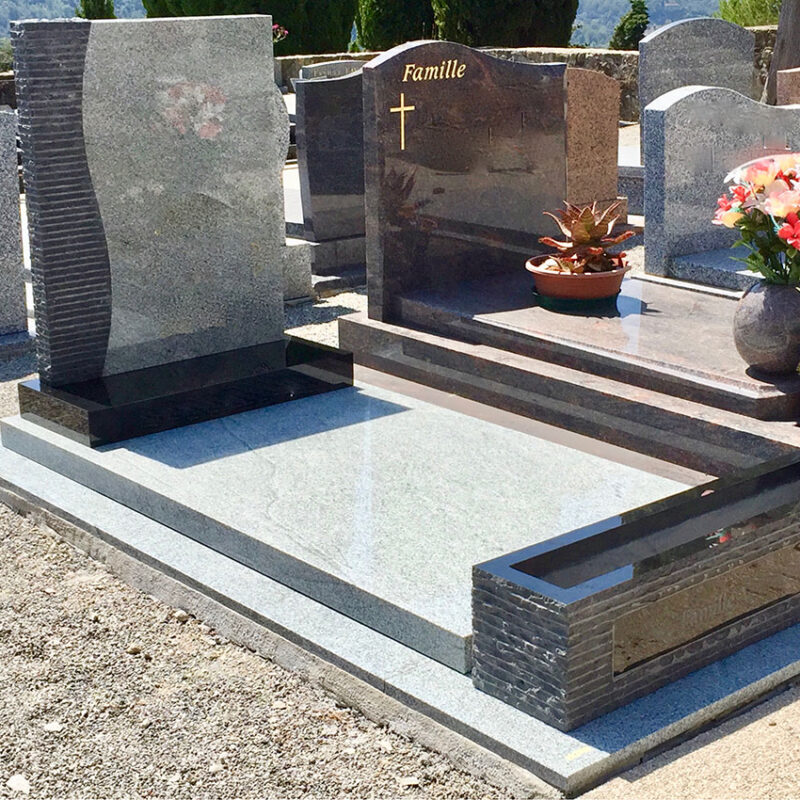 Monument funéraire bicolore