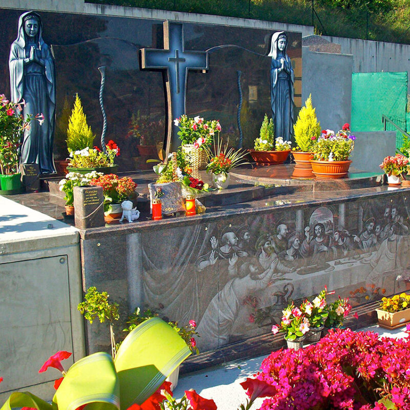 Sépulture familiale à Saint-André de la Roche