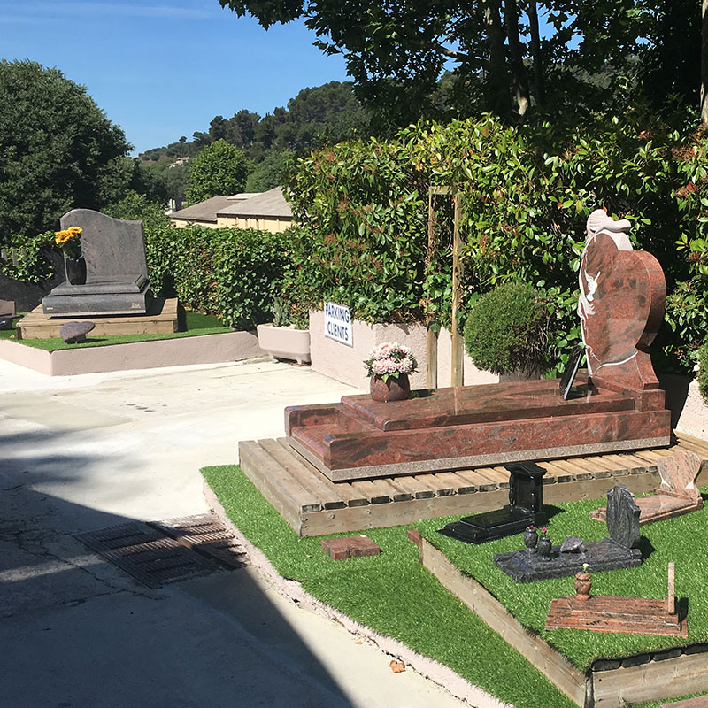 Acheter un monument funéraire pas cher pour la Toussaint