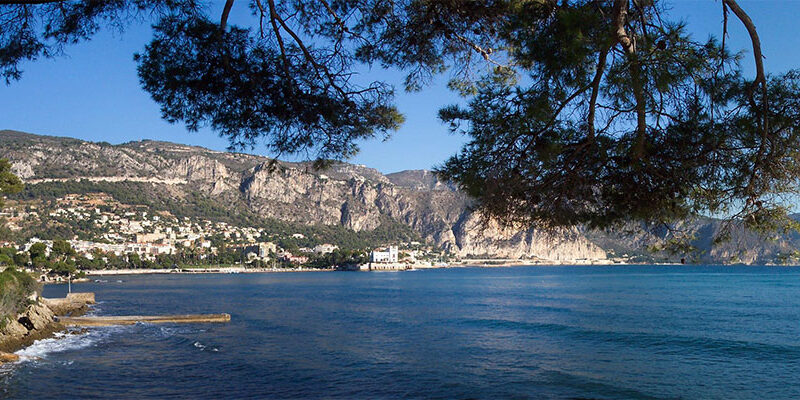 Marbrerie funéraire dans les Alpes-Maritimes : l&rsquo;écoute avant tout !