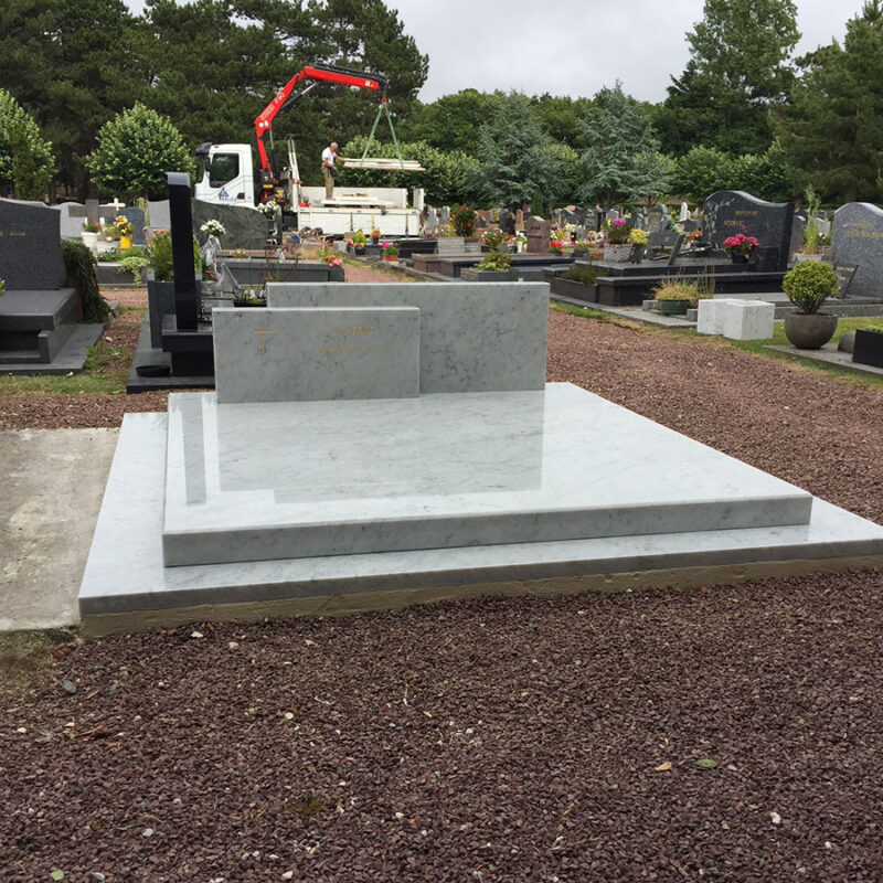 Monument funéraire en marbre au Touquet