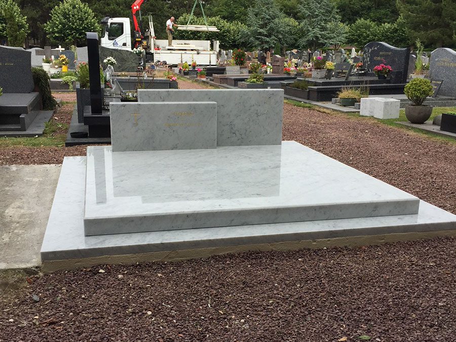 Monument funéraire en marbre au Touquet