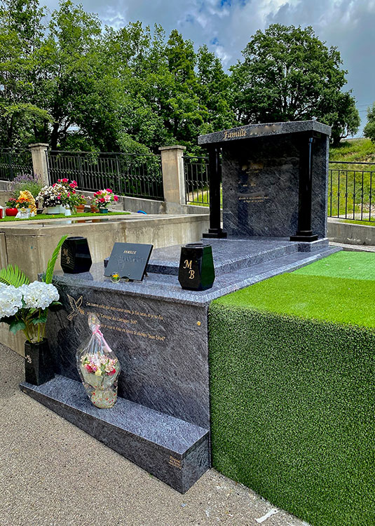 monument-funeraire-chapelle-bi-couleur