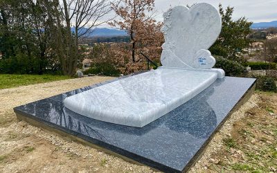 L’importance de personnaliser un monument funéraire