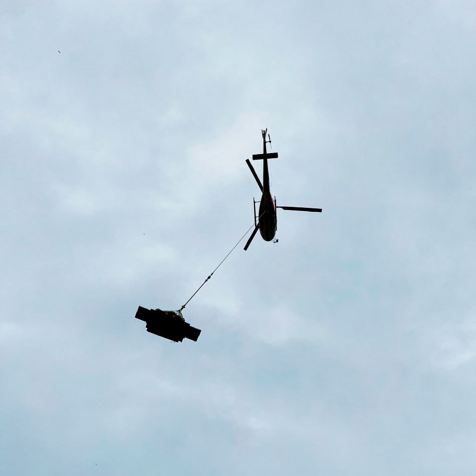 pose-monument-funeraire-helitreuillage