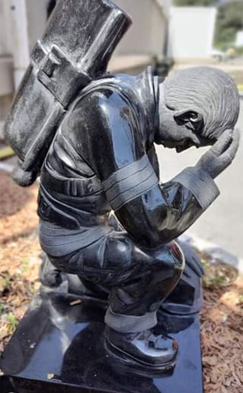 Statue de pompier en granit pour l’Amical des sapeurs-pompiers de Carros