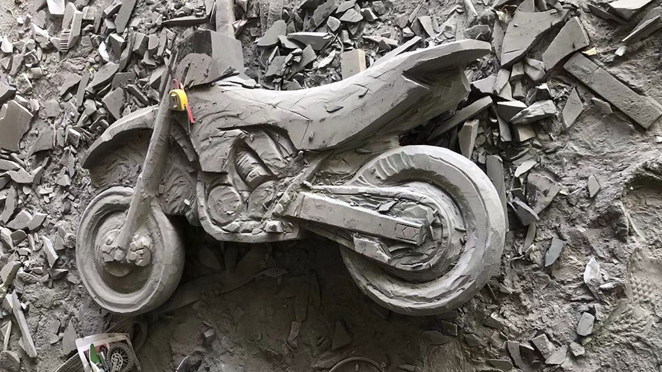 moto-sculpture-granit
