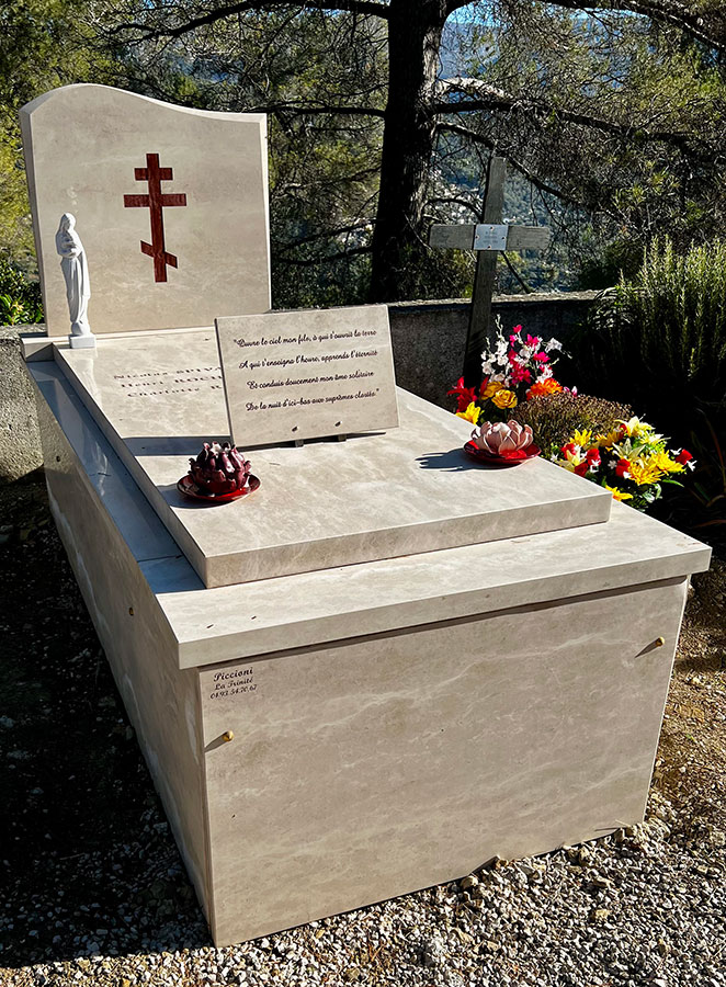 Monument-funeraire-orthodoxe