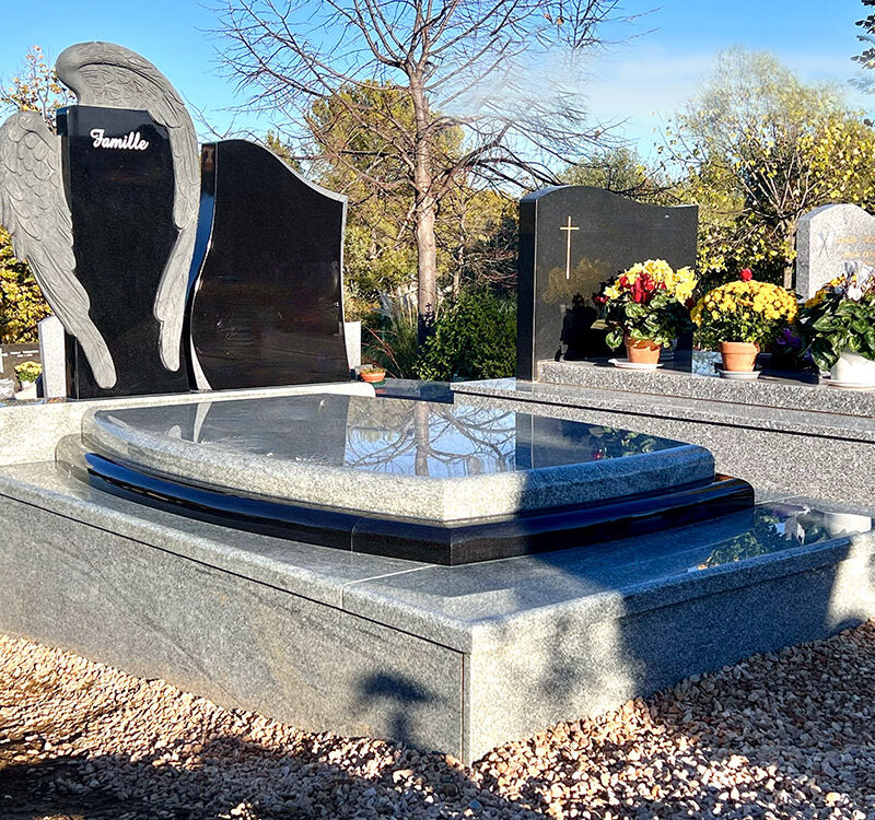 Monument funéraire sculpture d’ange