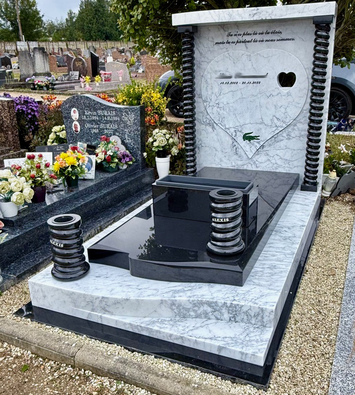 Monument funéraire en marbre et granit | La rencontre de la tradition et de la modernité