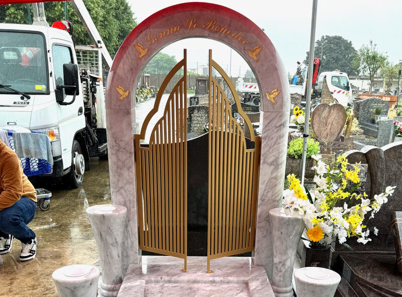 Stèle funéraire originale | Un hommage unique et personnalisé