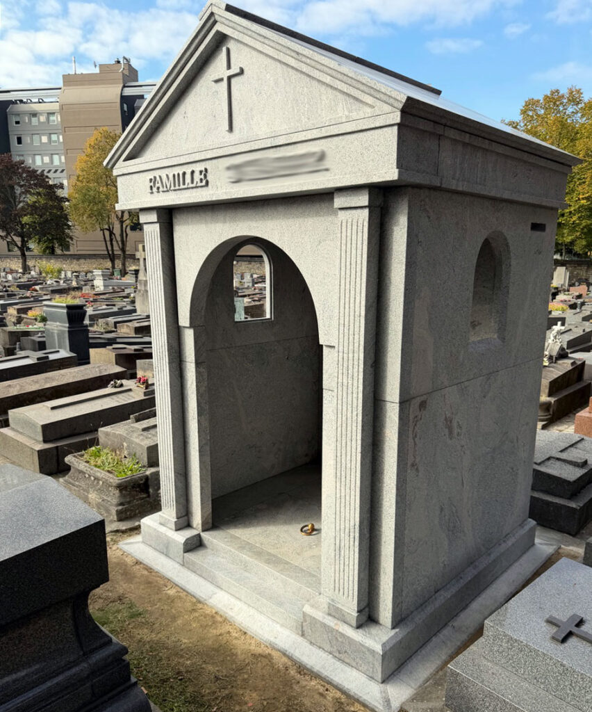 chapelle-funeraire-granit