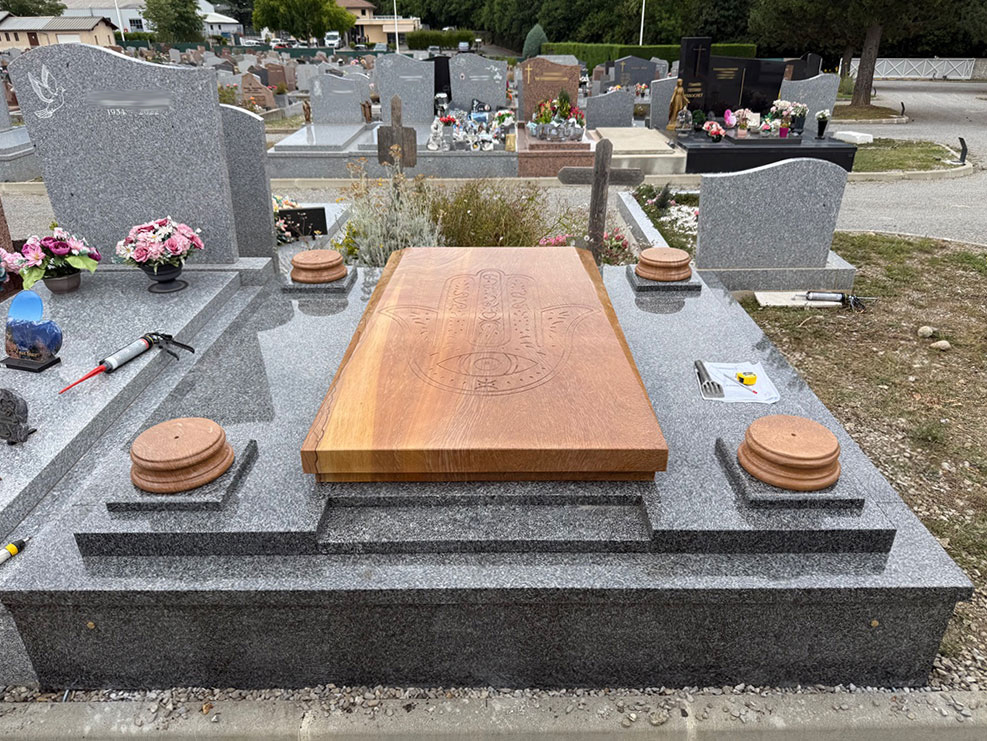 4-pose-monument-funeraire-chapelle-2