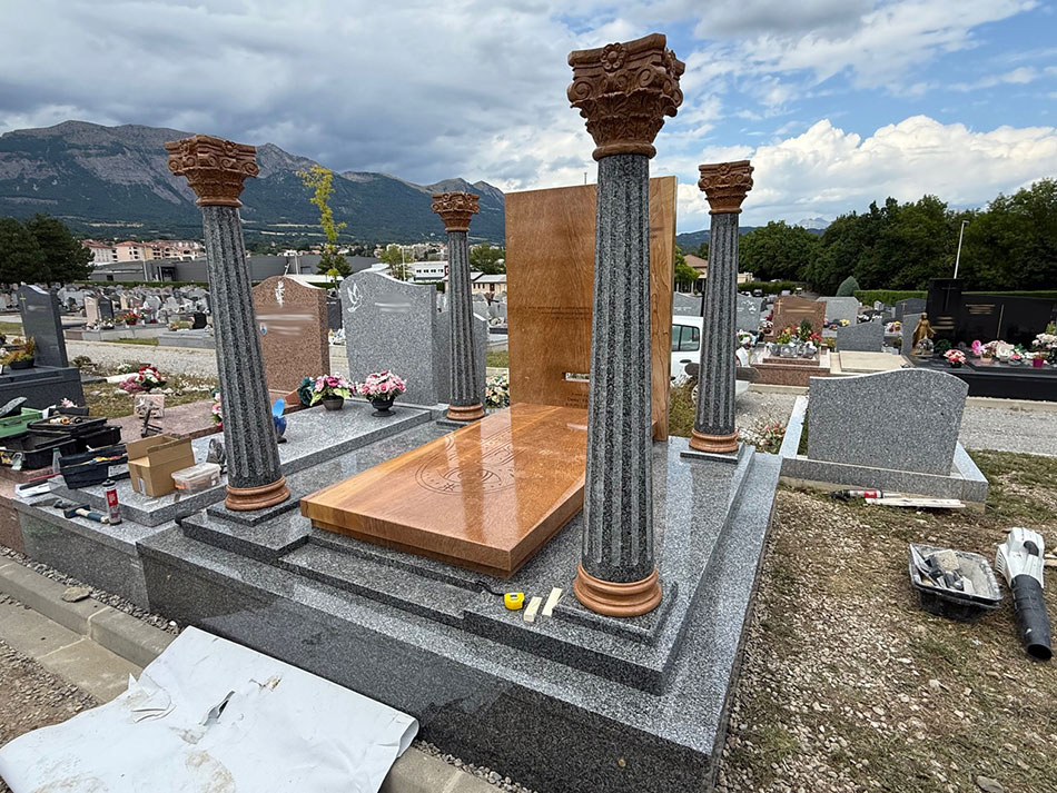 6-pose-chappelle-funeraire-bicolor