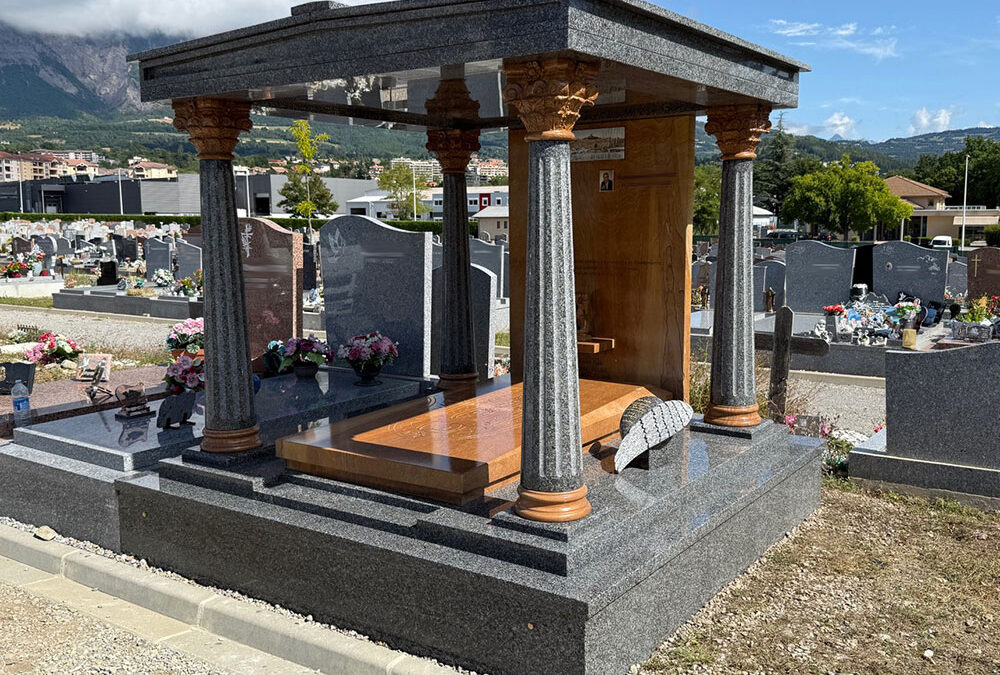 Chapelle funéraire à Gap en hommage à un artisan du bois