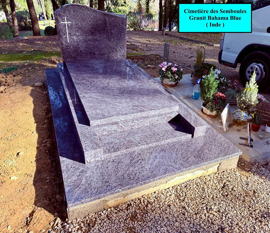 2-monument-funeraire-antibes-cimetiere-semboules